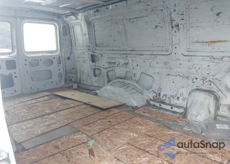 2000 Ford E-250 from USA, damaged, VIN 1FTNS2426YHA19267